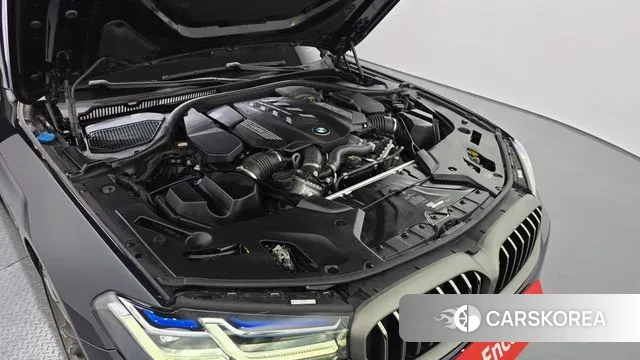 BMW 5 Series (G30) id 3355911 из Кореи 16