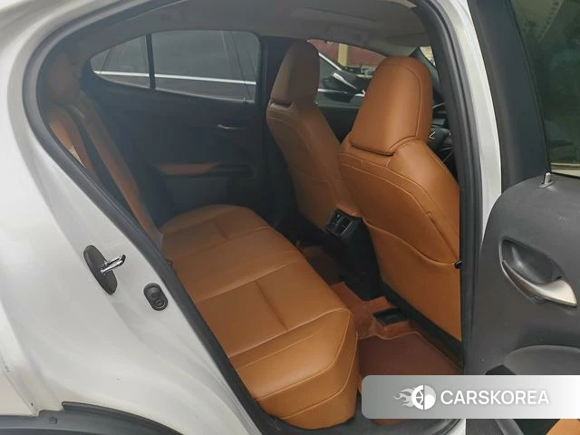 Lexus UX id 4261866 из Китая 14