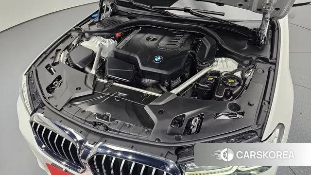 BMW 5 Series (G30) id 3373131 из Кореи 16