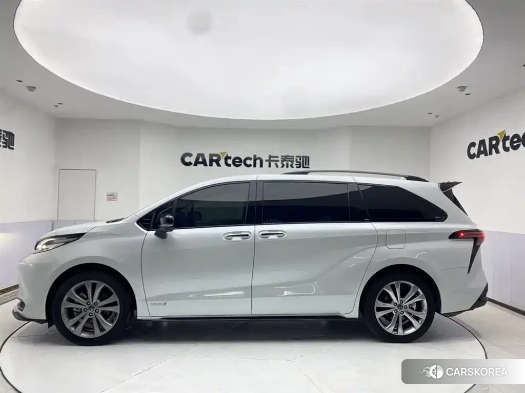 Toyota Sienna id 4629671 из Китая 25