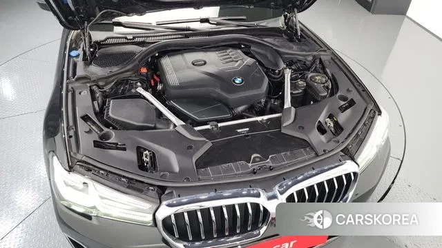 BMW 5 Series (G30) id 3373288 из Кореи 16