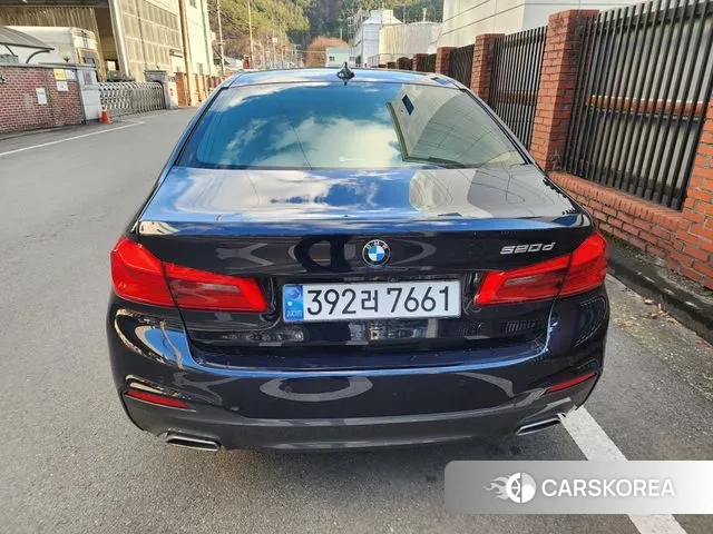 BMW 5 Series (G30) id 3520581 из Кореи 16