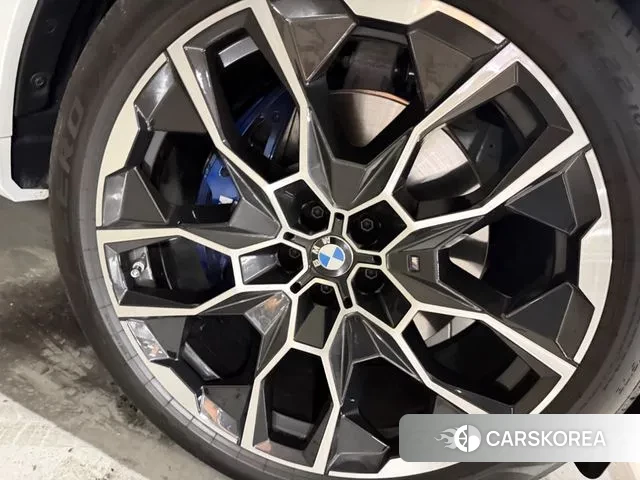 BMW X7 (G07) 2025 Белый из Кореи, фото 6