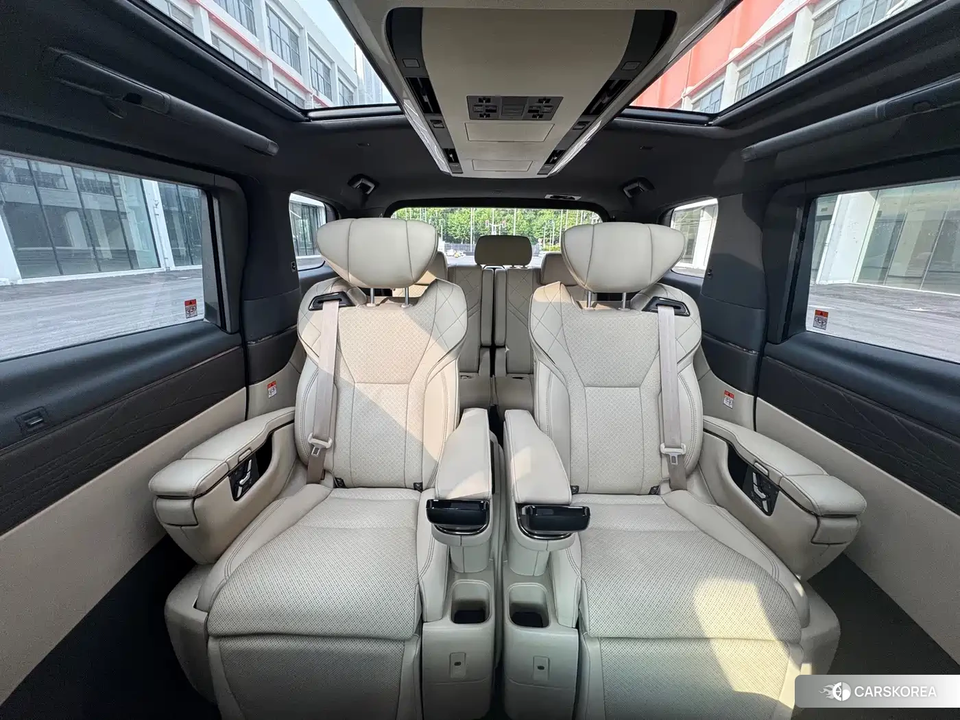 Toyota Elfa id 4644385 из Китая 14