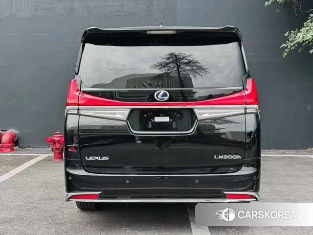 Lexus LM id 4262025 из Китая 10