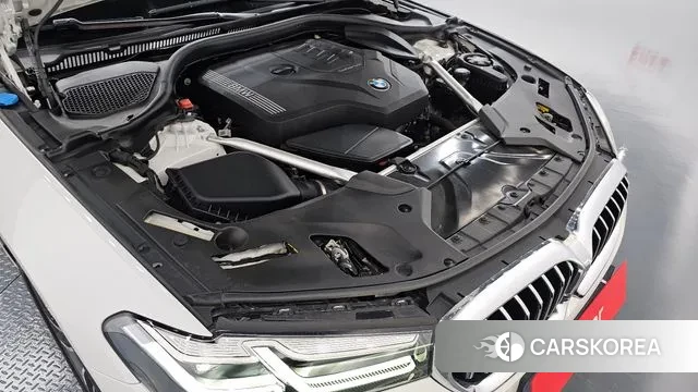 BMW 5 Series (G30) id 3360427 из Кореи 16