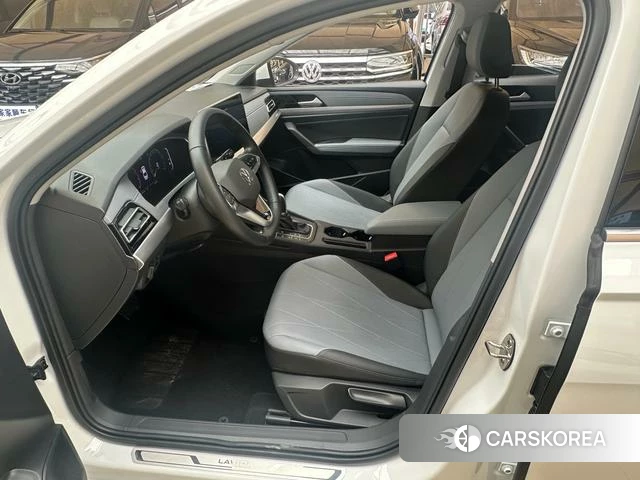 Volkswagen Lavida 2023 Белый из Китая, фото 6