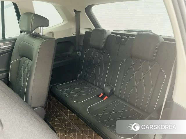 Volkswagen Tiguan L id 4278691 из Китая 15