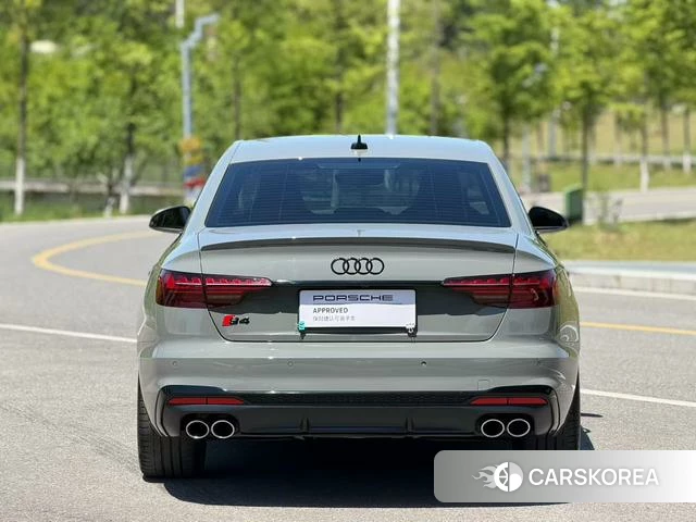 Audi S4 2022 Темно-серый из Китая, фото 6