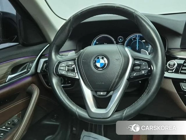 BMW 5 Series (G30) id 4397832 из Кореи 15