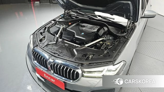 BMW 5 Series (G30) id 4337532 из Кореи 29