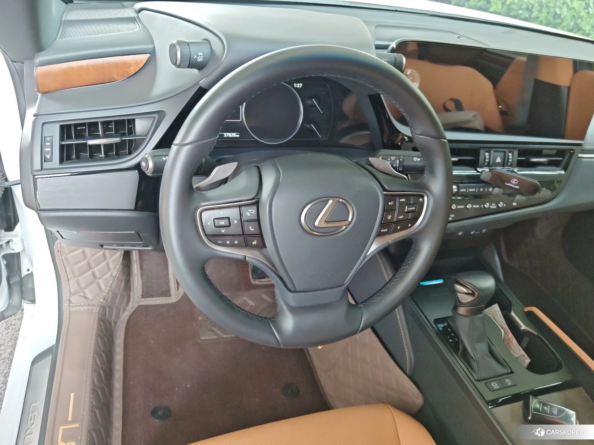 Lexus ES id 4440984 из Китая 17