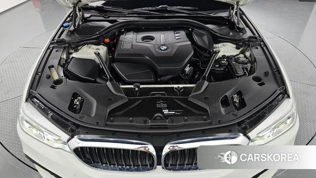 BMW 5 Series (G30) id 4233236 из Кореи 16