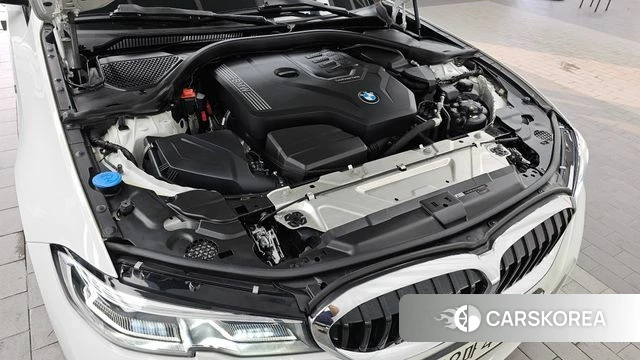 BMW 3 Series (G20) id 4530232 из Кореи 30