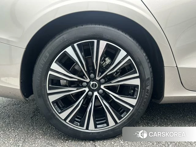 Volvo S60 id 3908622 из Китая 19