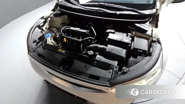 Kia Stonic id 3221036 из Кореи 16