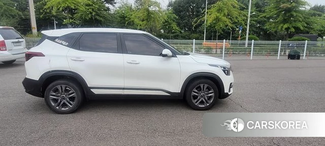 Kia Seltos id 4717097 из Кореи 10
