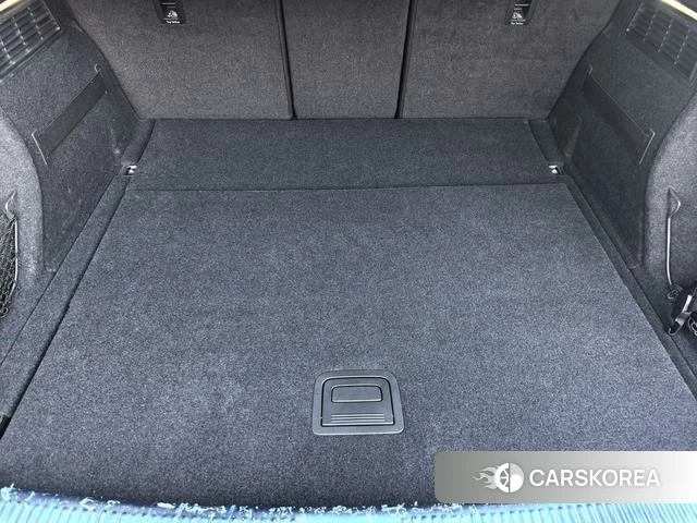 Audi Q5L id 3890655 из Китая 15