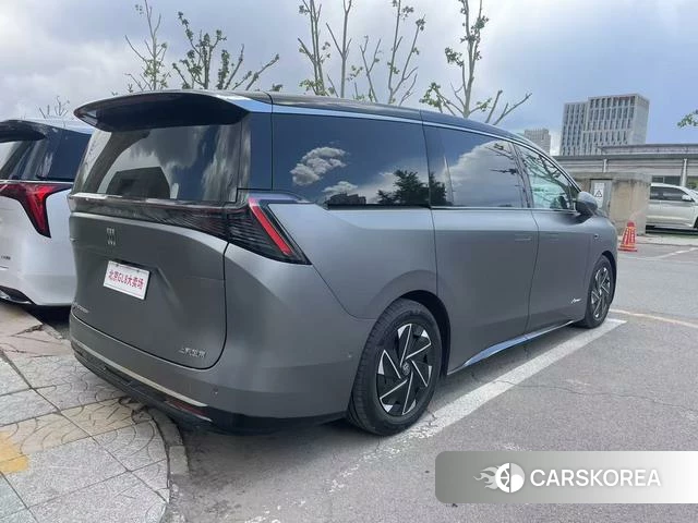 Buick Zhijing Family Pure Electric id 4234785 из Китая 10