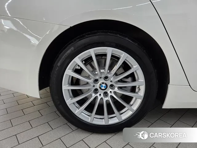 BMW 5 Series (G30) id 3399215 из Кореи 15