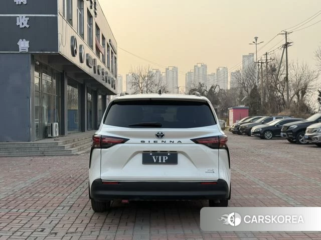 Toyota Sienna 2022 Белый из Китая, фото 6