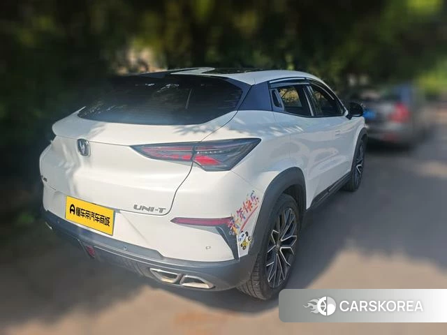 Chang'an UNI-T 2022 Белый из Китая, фото 6