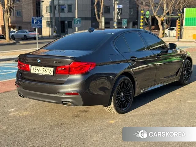 BMW 5 Series (G30) id 3732822 из Кореи 16