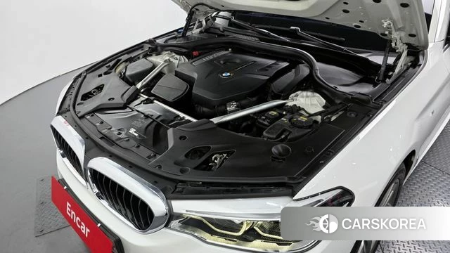 BMW 5 Series (G30) id 3925105 из Кореи 16