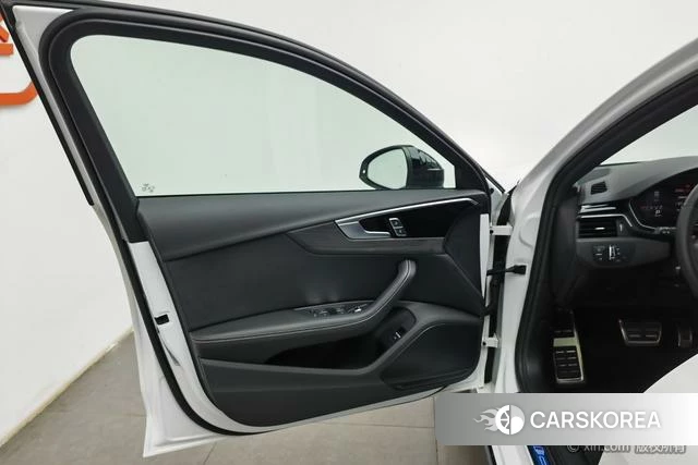 Audi A4L id 4334867 из Китая 20