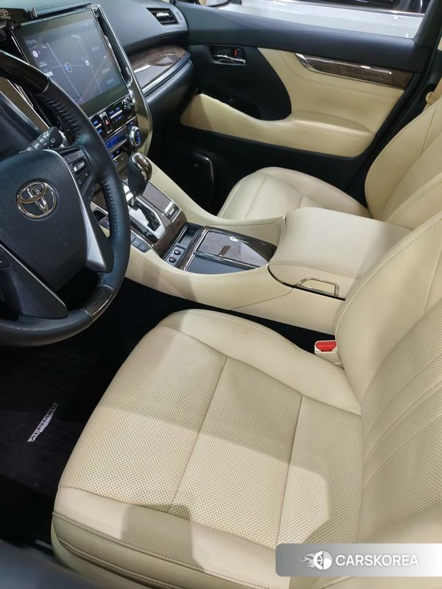 Toyota Elfa id 4328892 из Китая 8