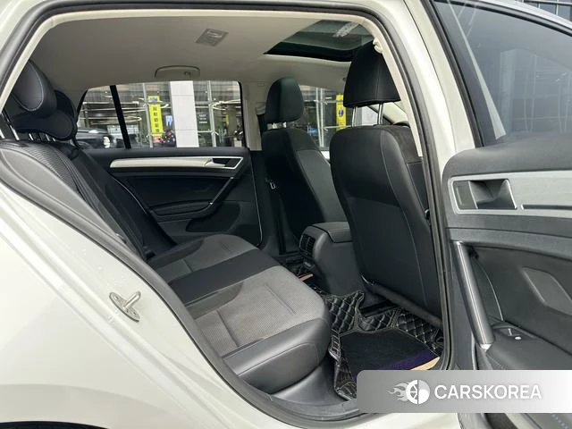 Volkswagen Golf id 4260992 из Китая 13