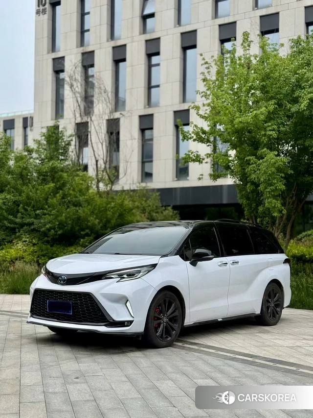 Toyota Saina 2022 Белый из Китая, фото 6