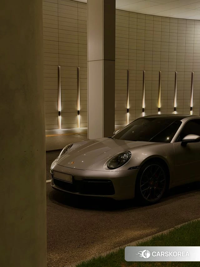 Porsche 911(992) id 4642409 из Кореи 16