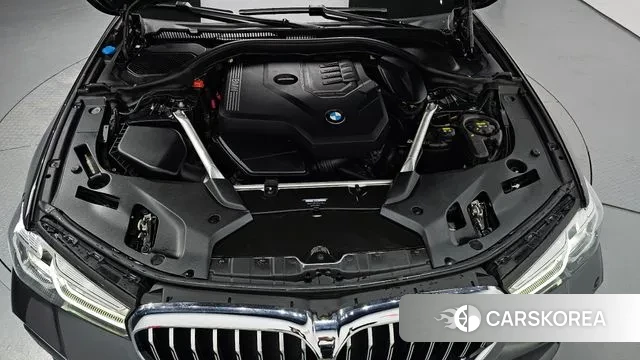 BMW 5 Series (G30) id 3421694 из Кореи 16