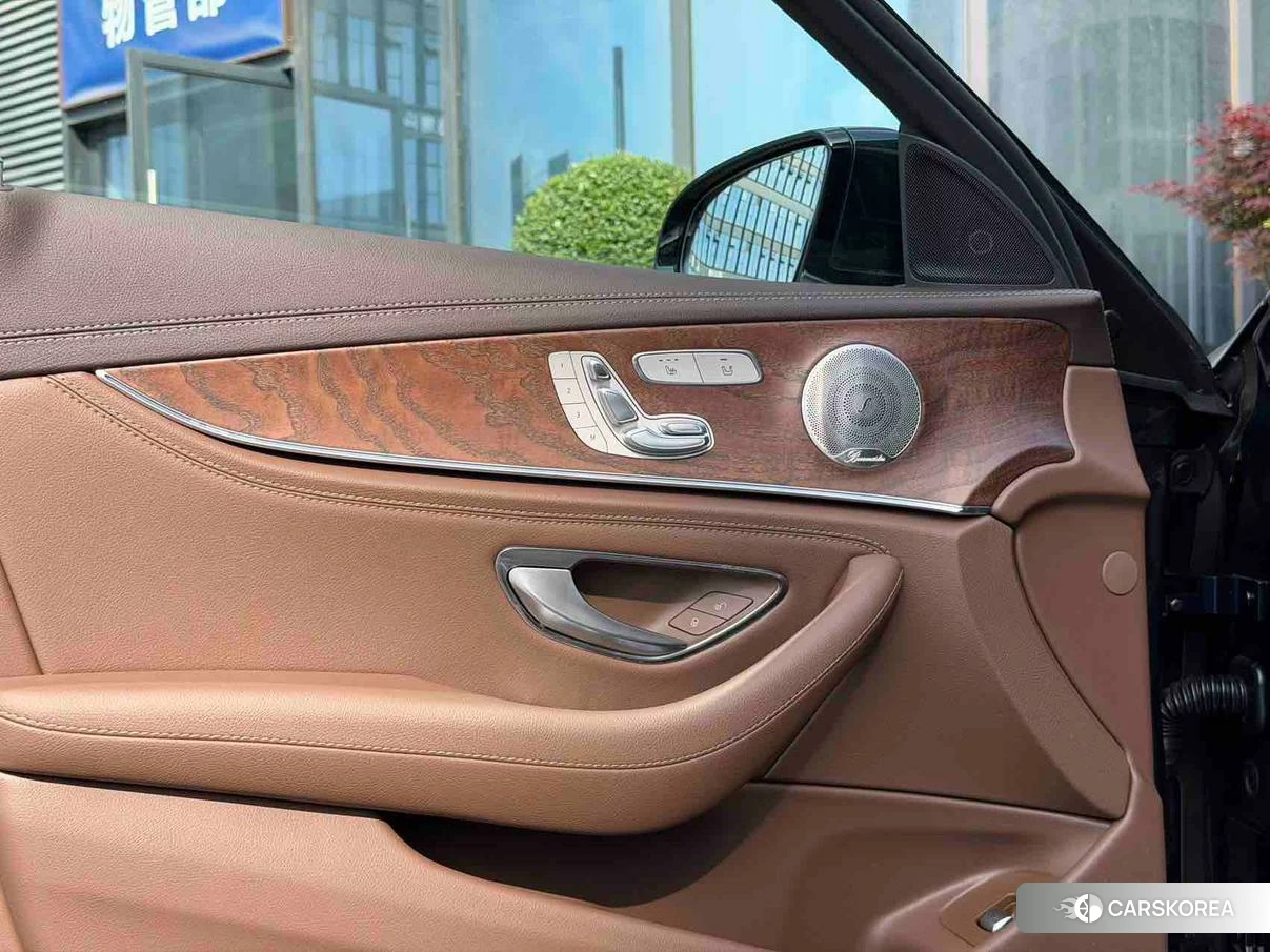 Mercedes-Benz E-class id 4440734 из Китая 9