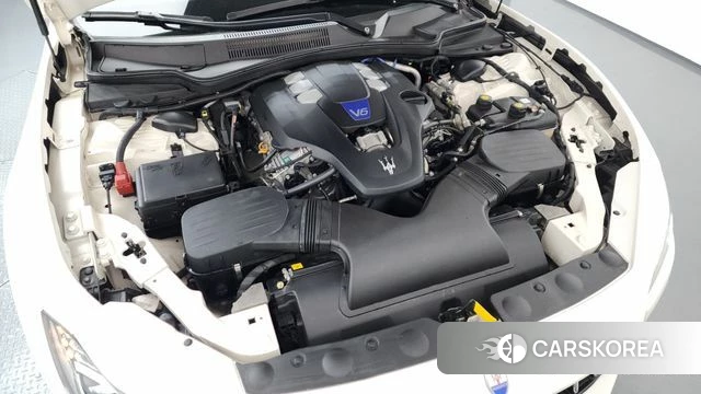 Maserati Ghibli id 4203882 из Кореи 33