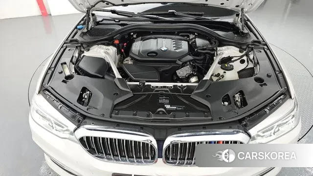 BMW 5 Series (G30) id 3607954 из Кореи 16