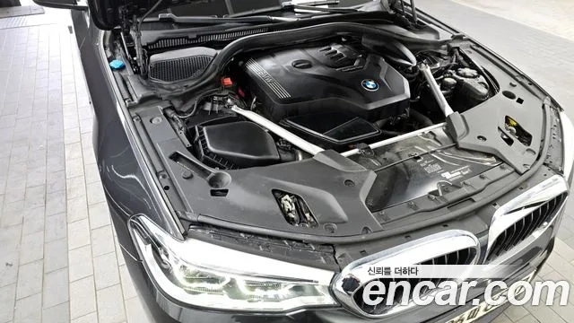 BMW 5 Series (G30) id 2859638 из Кореи 16