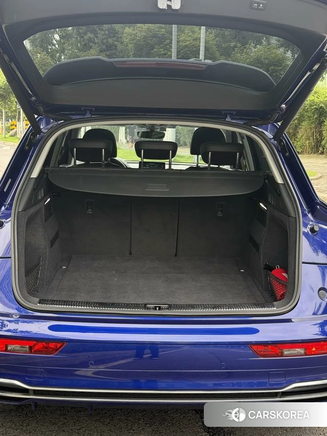 Audi Q5L id 4380363 из Китая 25