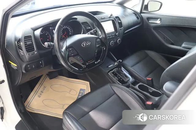 Kia The New K3 id 3641851 из Кореи 16