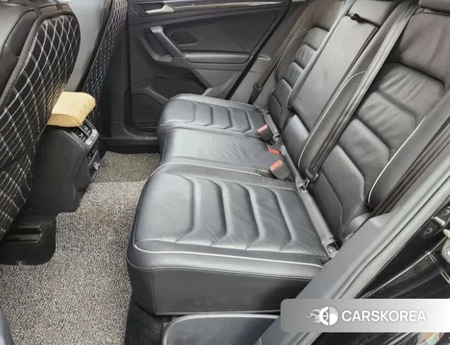 Volkswagen Tiguan second Generation 2021 Черный из Кореи, фото 6