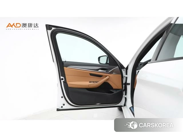 BMW 5 series (imported) 2022 Белый из Китая, фото 6