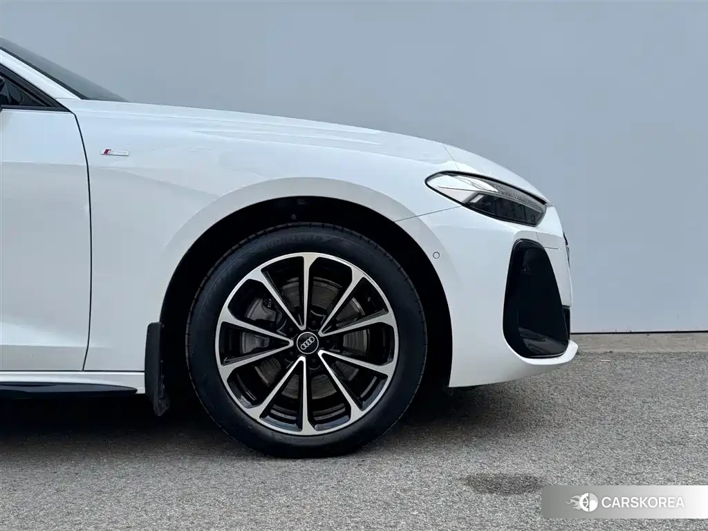Audi A5L id 4600446 из Китая 24
