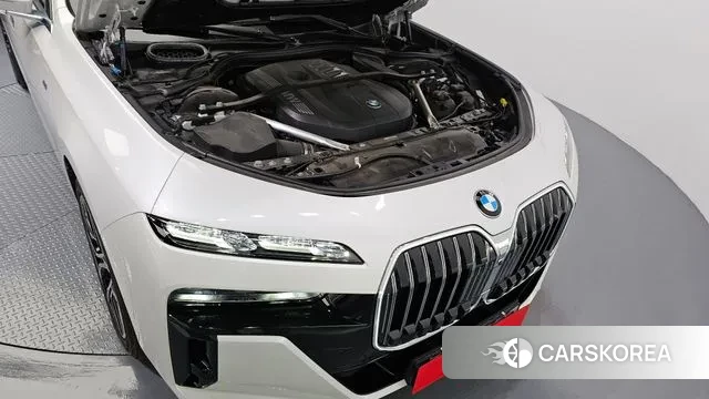 BMW 7 Series (G70) id 3321998 из Кореи 16