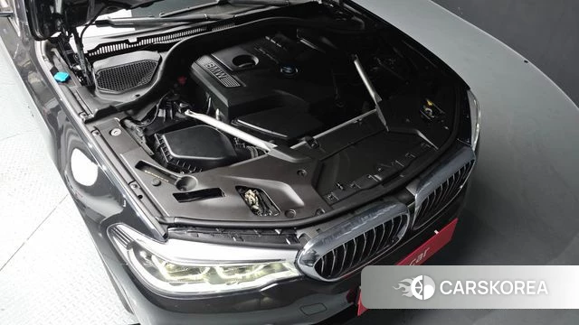 BMW 5 Series (G30) id 3801536 из Кореи 16