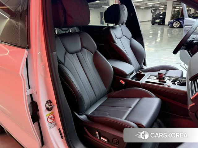 Audi Q5L id 4336249 из Китая 11