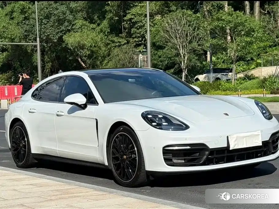 Porsche Panamera 2023 Белый из Китая, фото 6