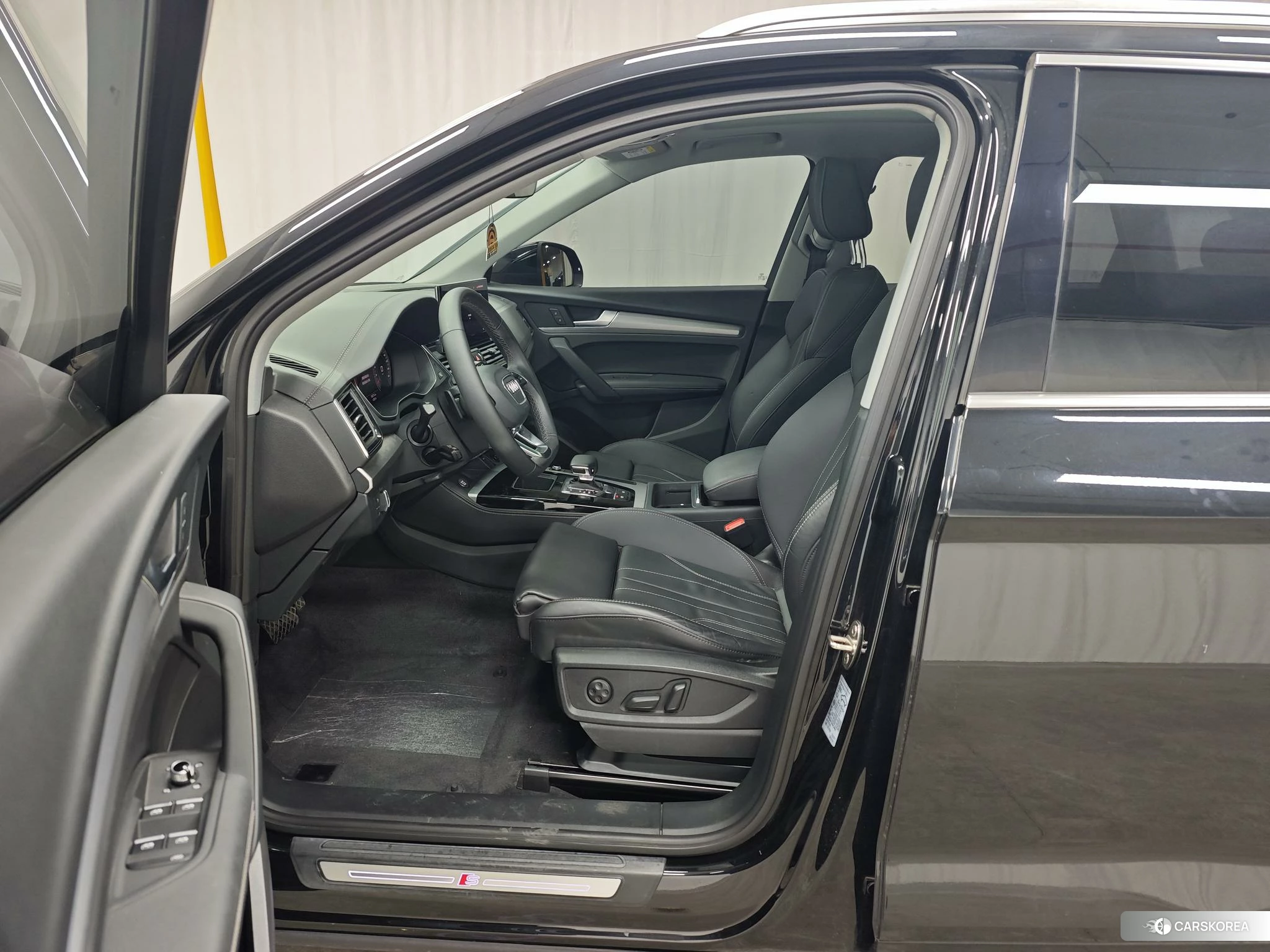 Audi Q5L id 4407460 из Китая 16