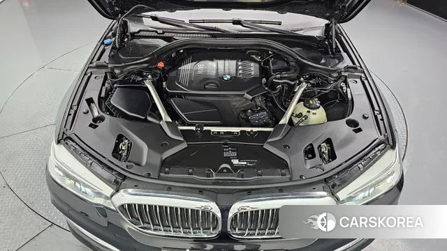 BMW 5 Series (G30) id 3748739 из Кореи 16