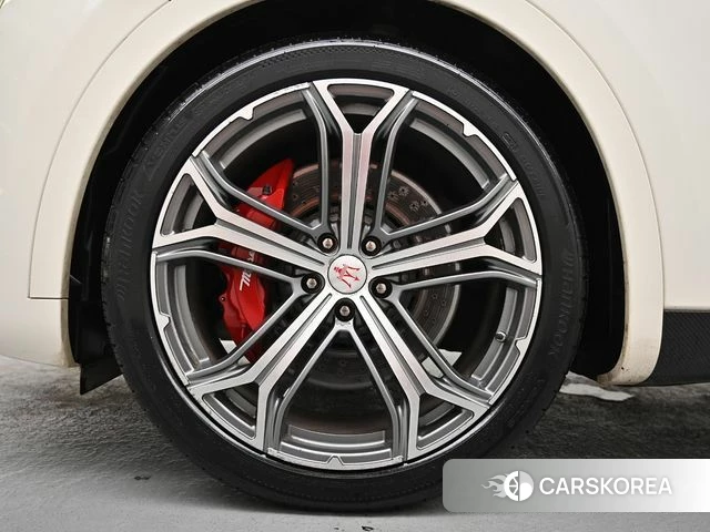 Maserati Levante id 4507641 из Кореи 16